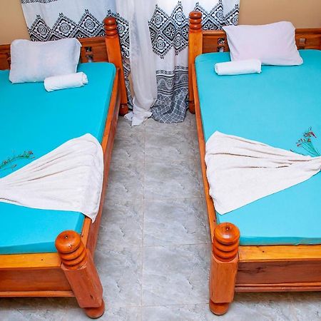 Palm Nungwi Bed & Breakfast Екстериор снимка